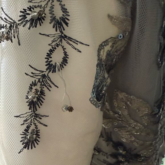 Mac Duggal 11185 Floral Long Sleeve A-Line Gown Platinum Women’s Sz 8 - Picture 11 of 13